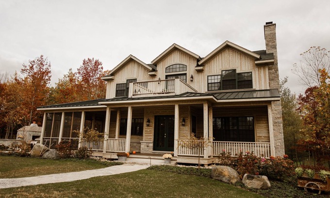 Alden Resort | Luxury Golf Retreat NW Chicago -PRIVATE & ALL-INCLUSIVE STAY