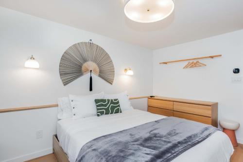 Mission District House | Luxury guest suite with private bath