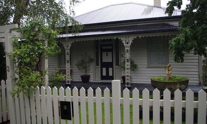 Mittagong House | Luxury Heritage Cottage In The Heart Of Town
