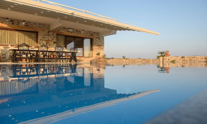 Faistos Villa | LUXURY HIDEAWAY IN SOUTH CRETE WITH POOL & PRIVACY
