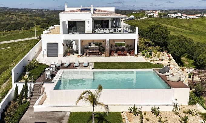 Campeiros Cottage | Luxury hideaway with views and infinity pool