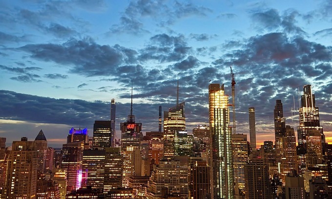 Koreatown Apartment | Luxury High Rise Apt - Unbeatable skyline view
