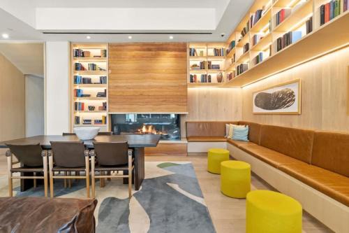 Rainey Street Historic District House | Luxury High Rise