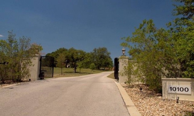 Buda House | Luxury Hill Country Estate