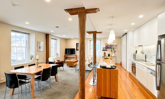 Sullivan's Cove Apartment | Luxury Hobart Waterfront Apartment