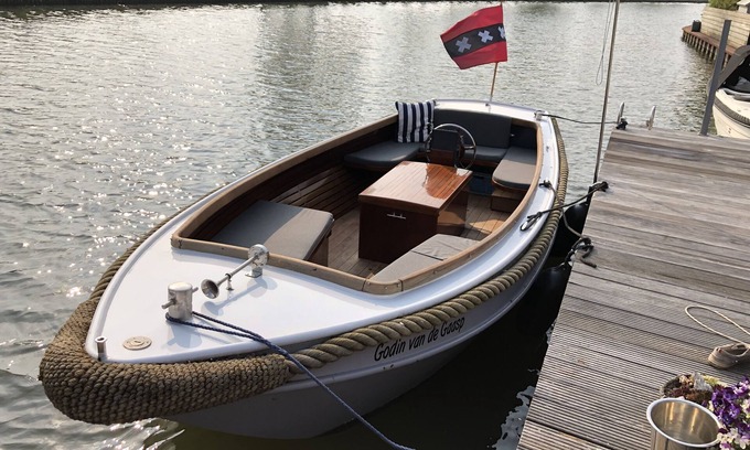 Driemond House | Luxury (holiday) home, Amsterdam, on the water incl. Use of motor sloop