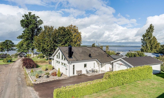 Bolmstad House | Luxury holiday home in Tallbacken with lake views over Bolmen | SE06033