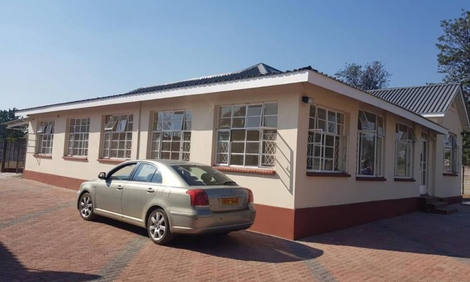 Harare House | Luxury Holiday Home in Harare 10mins from airport