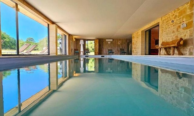 Grolejac House | Luxury holiday home with an indoor pool and spa
