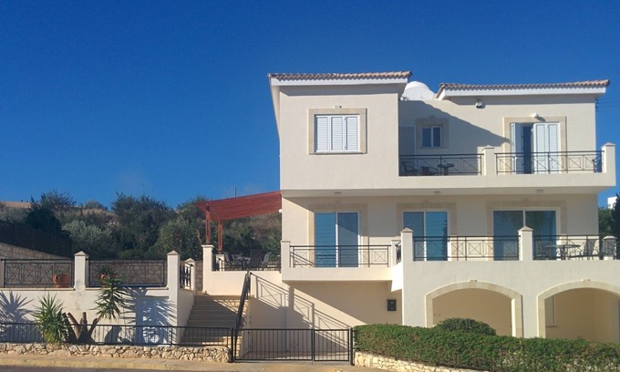 Neo Chorio Villa | Luxury Holiday Villa with Private Pool, Gym, WiFi & Lovely Sea & Mountain Views