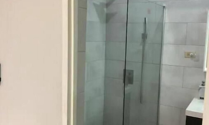 Saint Andrew House | Luxury Home Away from Home in Queensboro