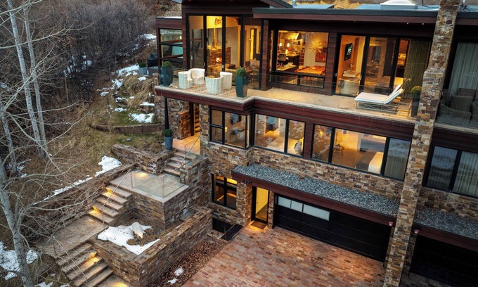 Aspen House | Luxury Home | Family Fun w/Hot Tub & Home Theater