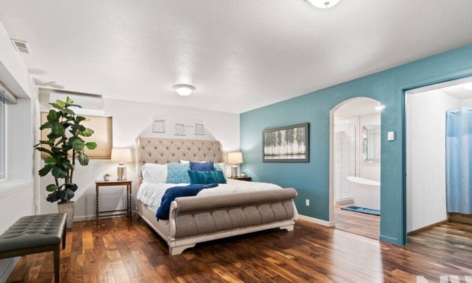 Hayden View Estates House | Luxury Home—Hot Tub, Fire Table, Office, Stunning Lake Views, 15 Miles to Silverwood, 2 to Beach!