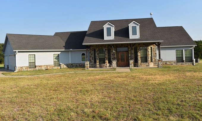 Canton House | Luxury Home in Peaceful Country! 4 Bed 3.5 Bath, complete w view of stocked Pond