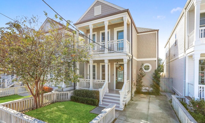 Broadmoor House | Luxury home near everything!
