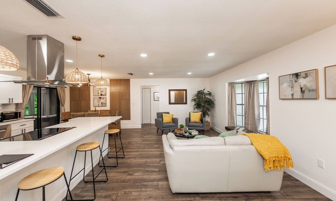 Deltona Lakes House | Luxury Home Near Parks & Beach Great Location