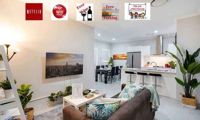 Balga House | Luxury Home, Private courtyard, Close to beach, Corporate/Long term Discount