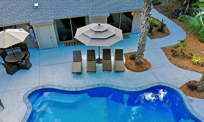 Lawton Woods House | Luxury Home 5-Bed Home w Private Pool-house, Short walk to Beach