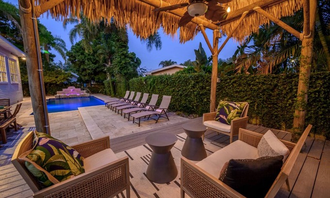 Harbor Hills House | Luxury Home with Pool and Hot Tub + Minutes to Indian Rocks Beach + Sleeps 20!