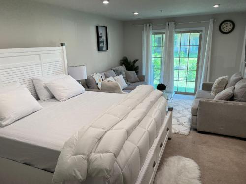 Fort Meade House | Luxury Home1