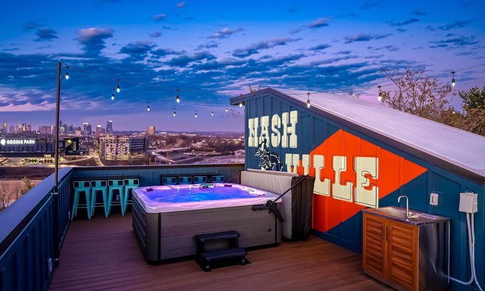 Hurwood Heights House | Luxury Hot tub Rooftop Deck Game Room Nashville