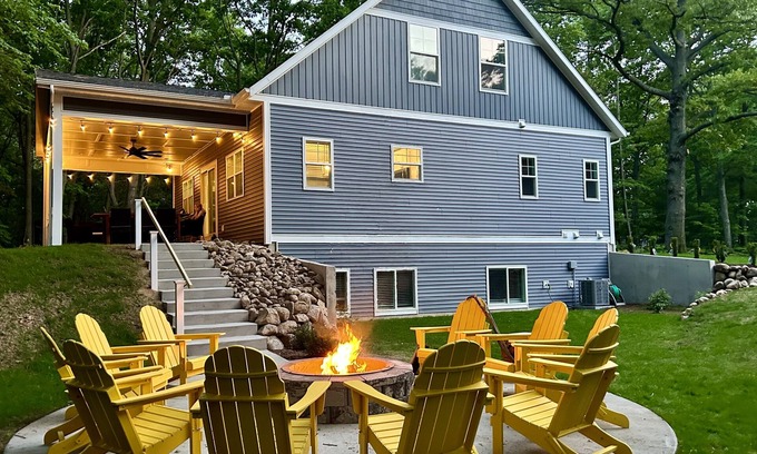 Mears House | Luxury house, covered patio, private fire pit patio. Pontoon rental available