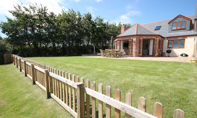 Wadebridge House | Luxury house near beaches with beautiful country views, perfect for 2 families