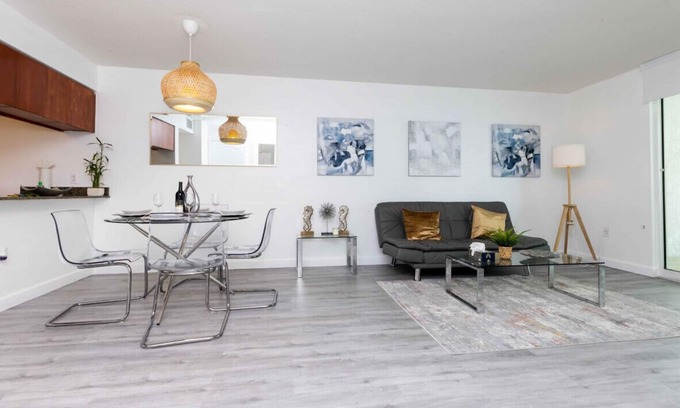 Brickell Condo | Luxury Huge APT@Brickell, Free Parking.