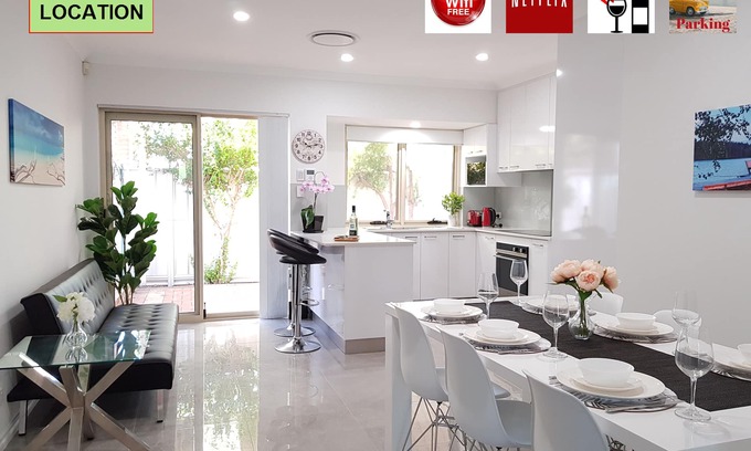 Victoria Park House | Luxury Immaculate House, 5 mins from Perth- Crown-Stadium-River-Cafes