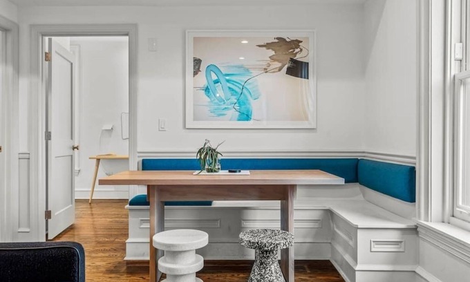 Southwest Center City Apartment | Luxury in Ritt Sq. | Parking | Hosted By StayRafa