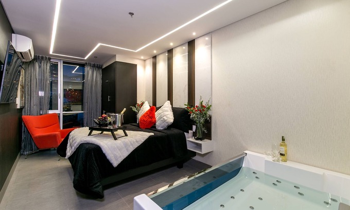 Las Lomas I Hotel | Luxury Junior suite with jacuzzi and balcony