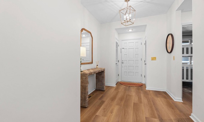 Salem Condo | Luxury Keowee Key Condo: Lakefront Retreat Near Clemson