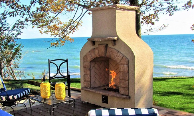 Selkirk House | LUXURY LAKEFRONT-ADULT ONLY WEEKENDS -SPRAWLING LAKEFRONT DECKS only for you