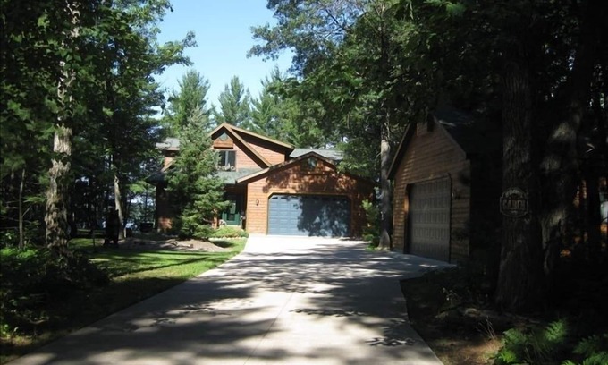 St Germain House | Luxury Lakefront Home on Private Lake in Northern Wisconsin