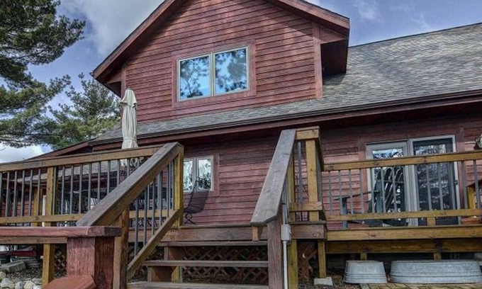 Tomahawk House | Luxury Lakefront Home in northern Wisconsin
