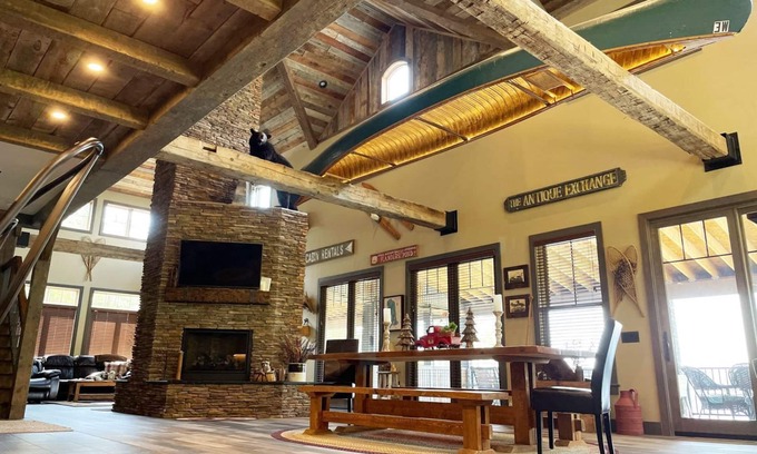 Sullivan Cabin | Luxury Lakehouse - private dock & small beach, kayaks, and fire pit near Acadia.
