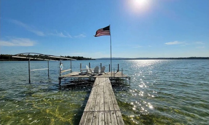 Oden House | Luxury Lakeside Retreat Near Michigan Ski Resorts