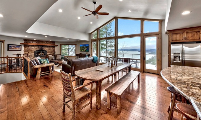 Lincoln Park House | Luxury Lakeview Estate-hot tub/pool table/mountain furnishings, Max occupancy 9.