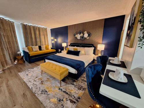 Florida Center Apartment | Luxury Lakeview Getaway 1 mile Universal Studios