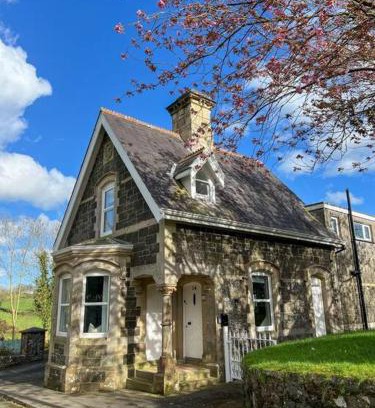 Bailliesmill House | Luxury Large Group Accommodation with Hot Tub