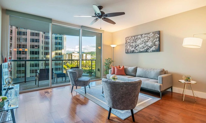 Waikiki Condo | Luxury Living in Allure Waikiki with Free Parking