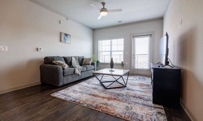 Aurora Apartment | Luxury Living in Aurora