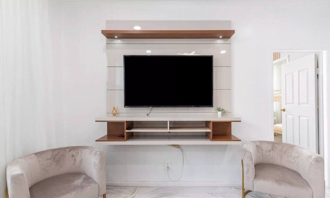 Southeast Yonkers House | Luxury Living in the Heart of NY!