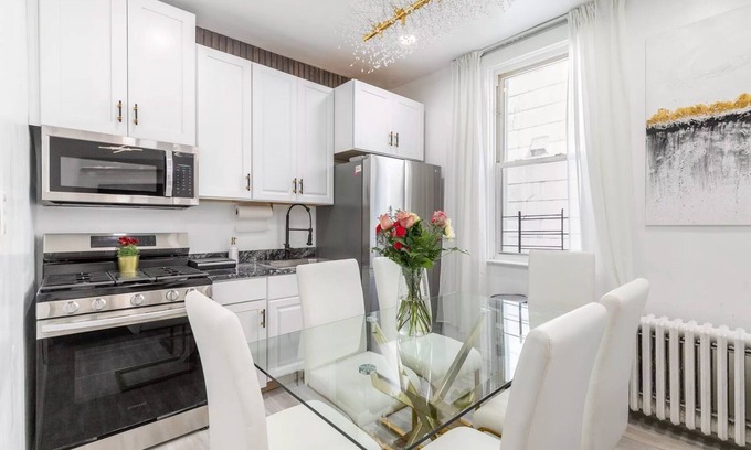 Southeast Yonkers House | Luxury Living in the Heart of NY