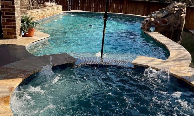South Arlington House | Luxury Living! Longterm Stunning Home New PoolSpanCentrally located in DFW