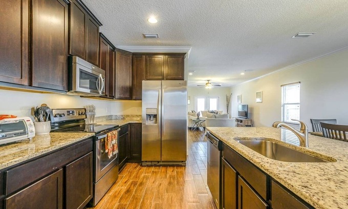 Jacksonville Beach House | Luxury Living II - Modern Beach Townhouse