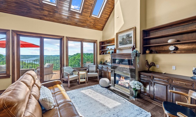 Silver Point House | Luxury Lodge on Mtn top with Lake Views & Heated Pool - Read Full Description