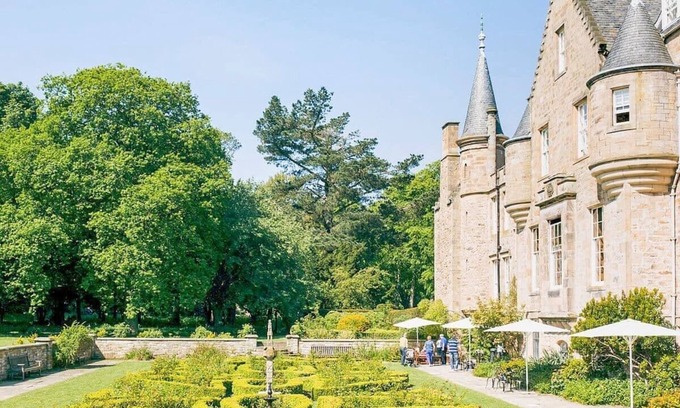 Carberry Cabin | Luxury lodge, set in 40 acres of beautiful private gardens at Carberry Tower Estate.