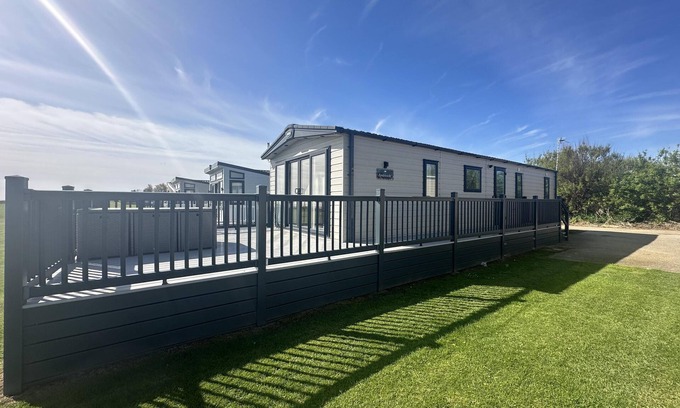 Hopton Cabin | Luxury lodge with stunning full sea views in Suffolk ref 20234BS