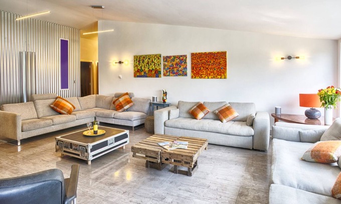 Muchelney House | Luxury loft design barn, with private heated pool, hot tub, steam room and sauna